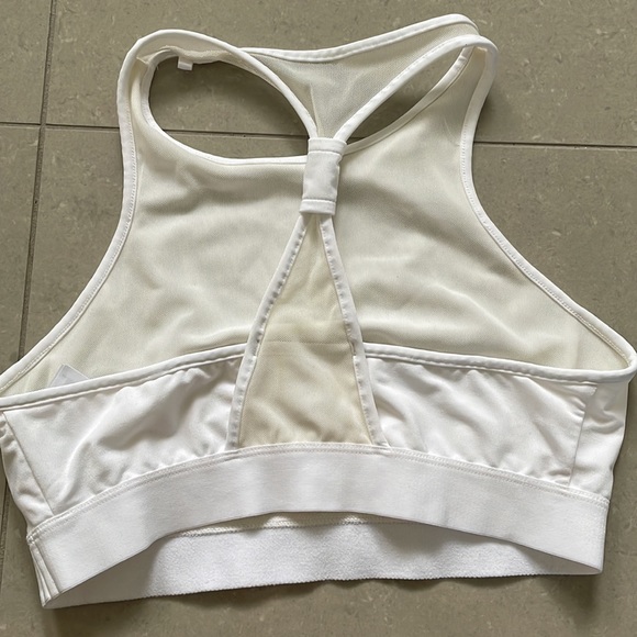 Adidas Climacool Women’s White Sports Bra - Low impact no pads never worn. - Picture 2 of 4